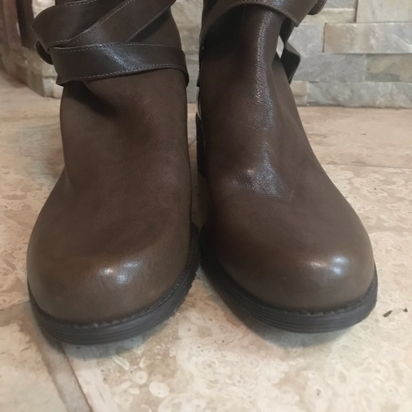 Stuart Weitzman “Ranch Dressing” Boots - Picture 8 of 10